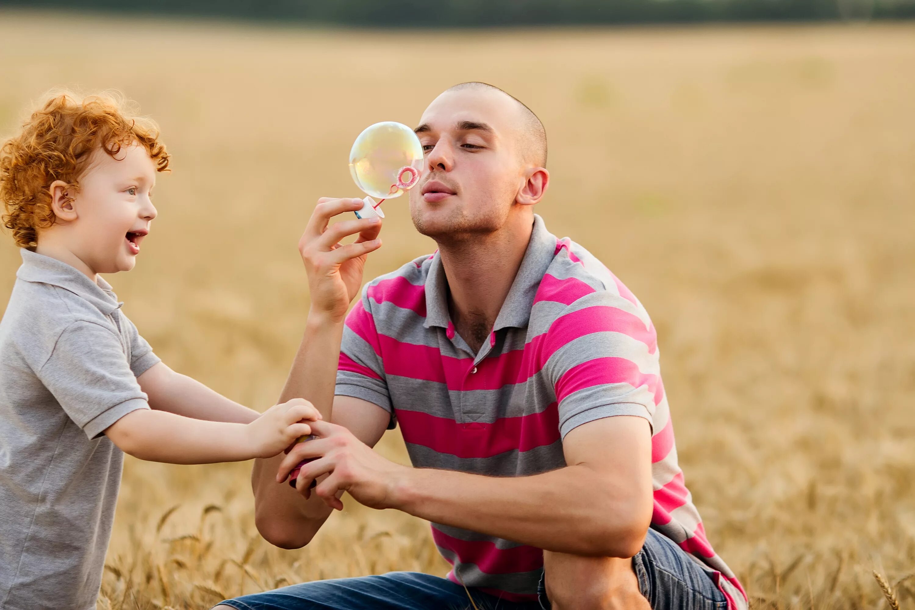 Высокие дети. Дети стали намного. Родители папа. Буллинг. Дети взрослеют.