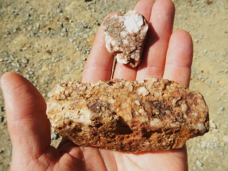 самородное золото. категории золота. наггет самородок. как называли плоский золотой самородок. золотая самородок самородок золотая.