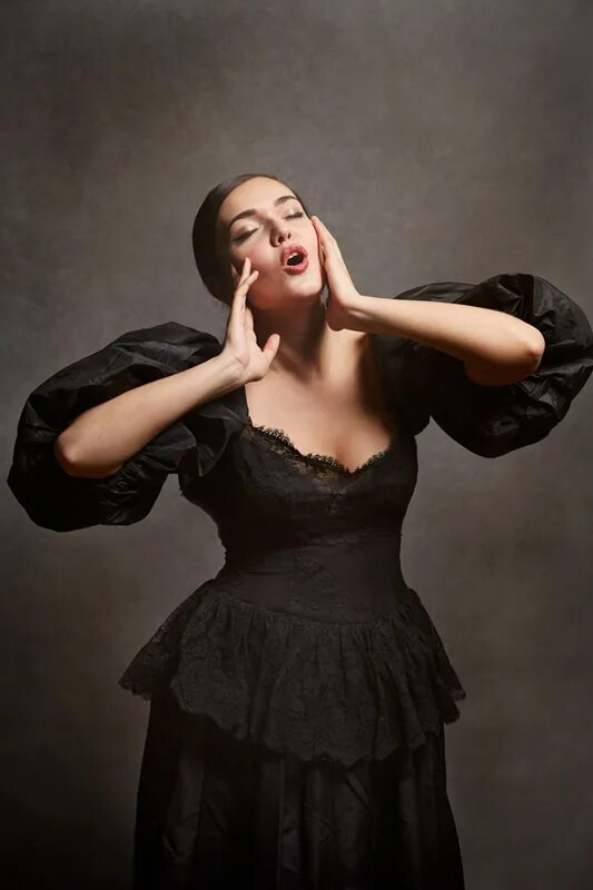 Анна золотова сопрано. Аня золотова певица. Анна золотова сопрано. Анна золотова певица. Анна золотова певица опера.