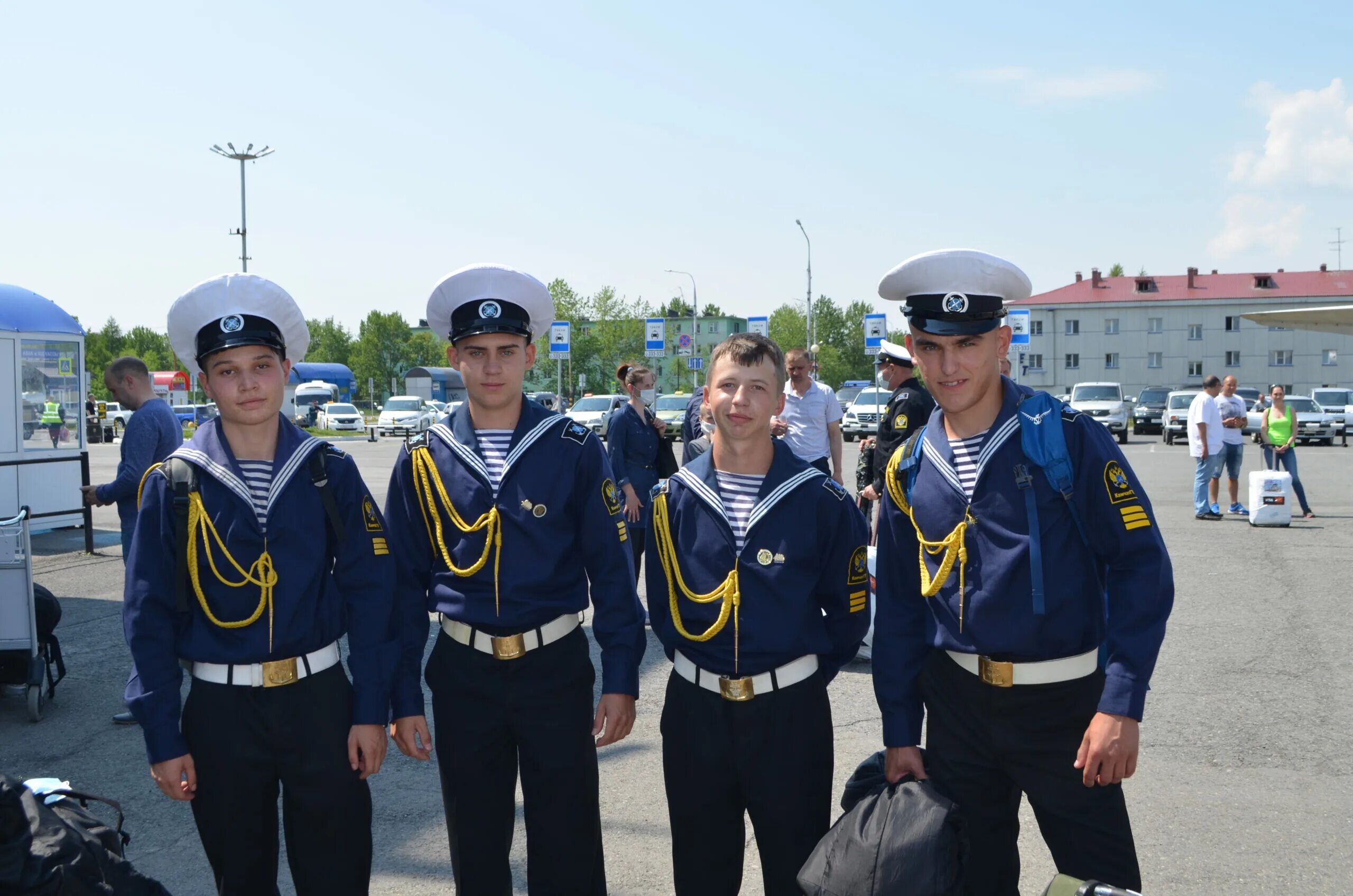 Камчатский государственный технический университет. КГТУ Петропавловск-Камчатский. Паллада Камчатка курсанты. Мир парусник курсанты. КАМЧАТГТУ мореходный Факультет.