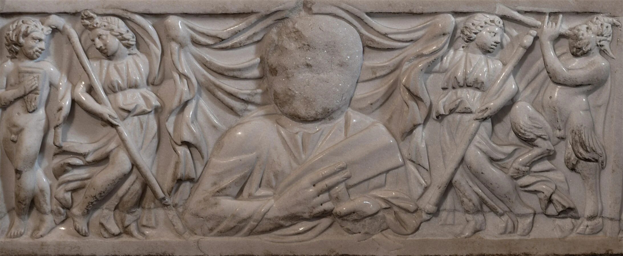 Развратный спутник диониса 5. Дионис саркофаг. Сатир спутник диониса. Театр в древней греции сатиры. Развратный спутник диониса 5.