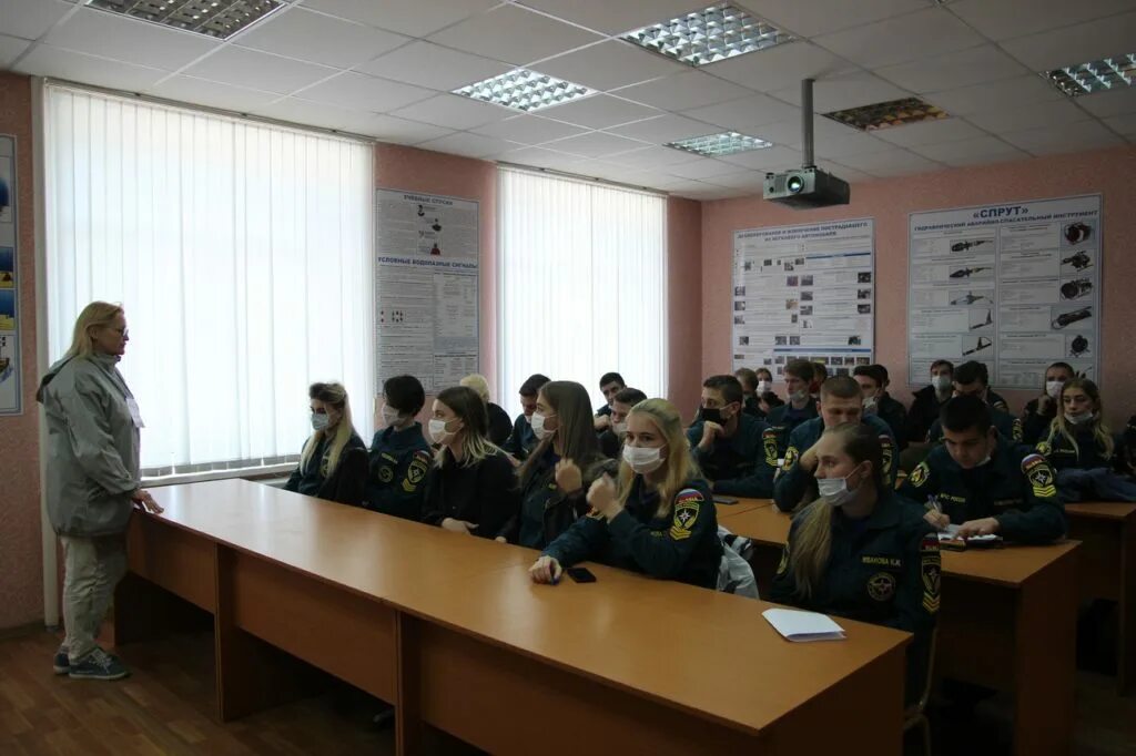 Тверской колледж транспорта и сервиса специальности. Тверь технологический колледж тверь. Тверской машиностроительный колледж 2022. Тверские колледжи после 9 класса. Мчс тверь колледж.