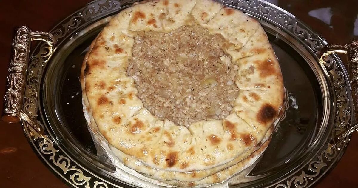 дагестанский пирог чуду. чуда блюдо дагестан. даргинское чуду. дагестанское чуду с мясом. чуду дагестанское.