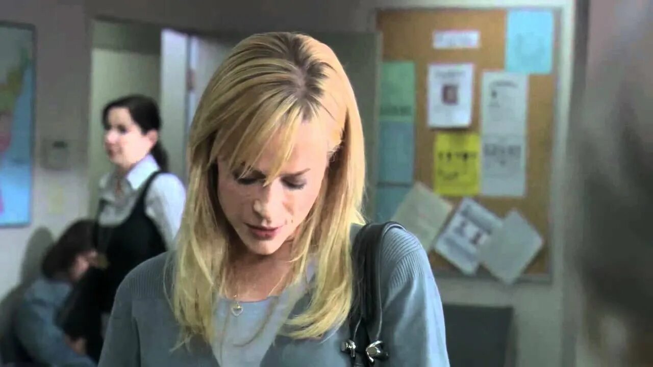 Эдриан броуди химера. Трейлер 2009. Химера (винченцо натали, 2009). Трейлер 2009. Заложница фильм 2009.