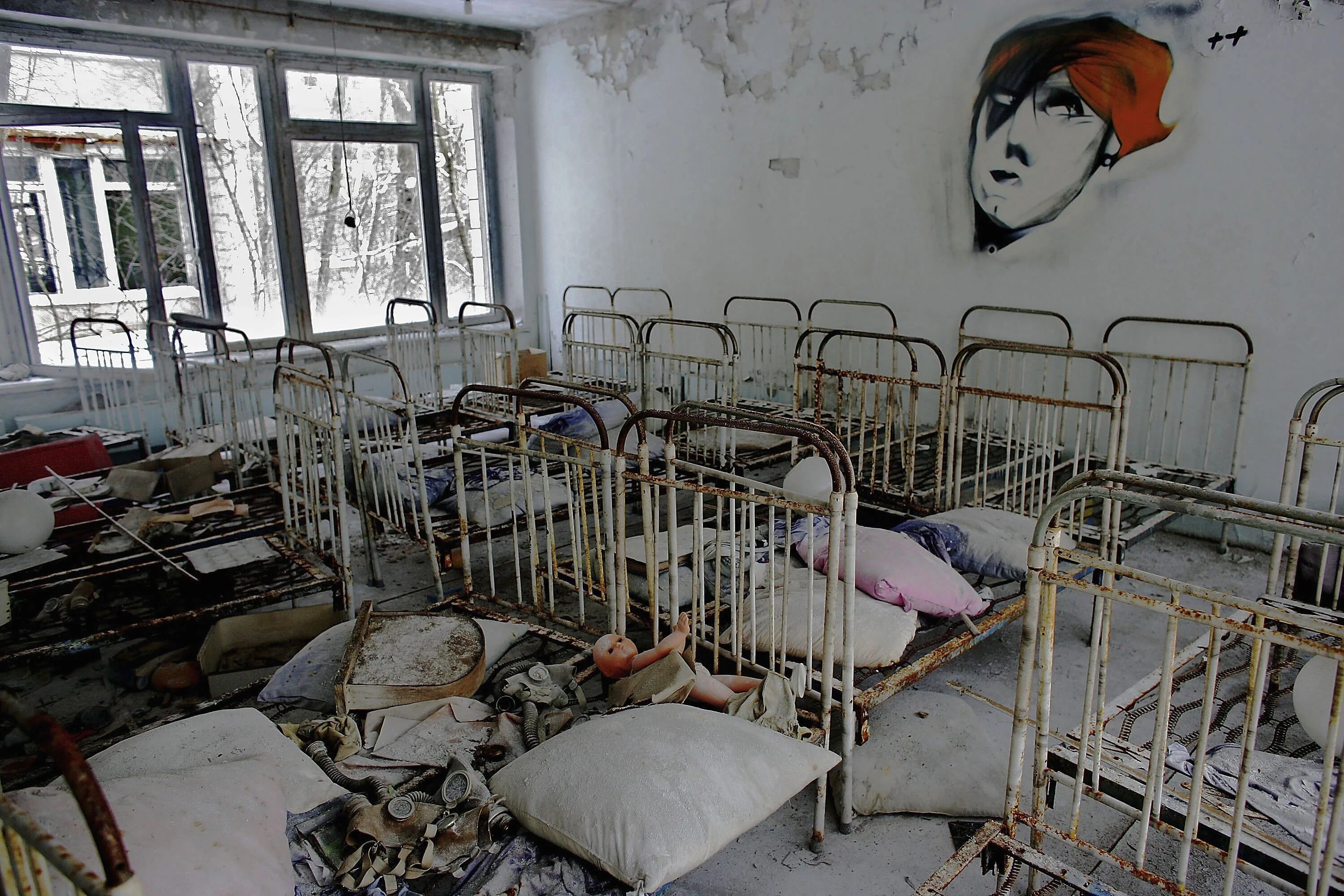 Зоны после аварии. Чернобыль зона отчуждения город Припять детский сад. Припять город призрак. Чернобыль город Припять. Чернобыль город призрак после катастрофы.