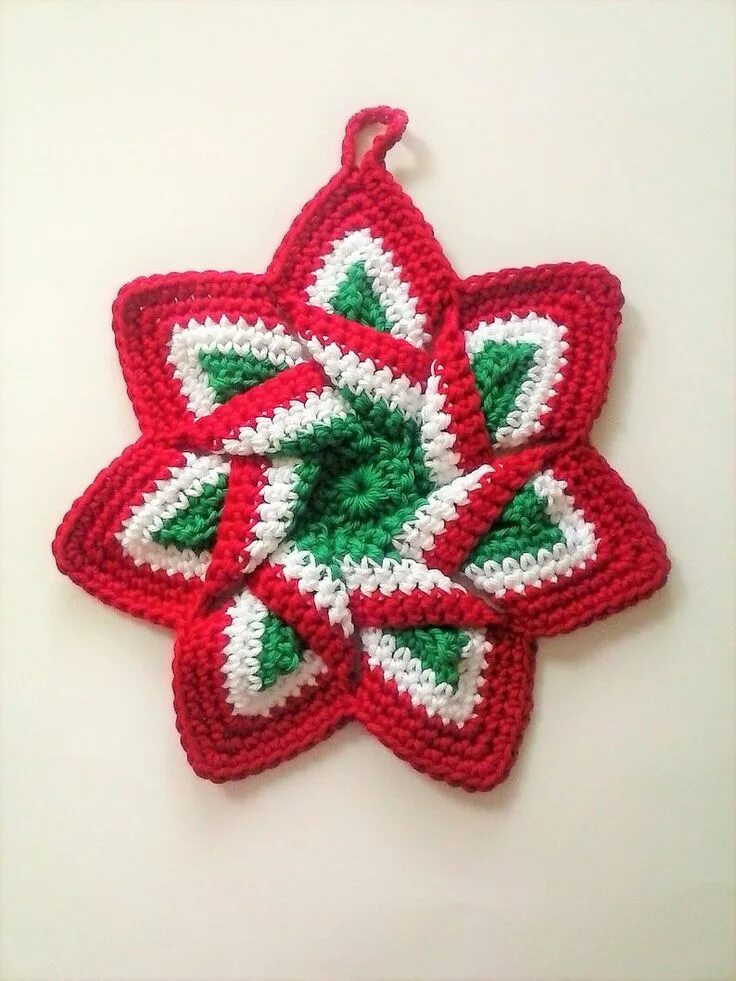 Вязаная прихватка звезда. Вязаная прихватка звезда. Вязаные прихватки звездочка. Прихватка звездочка крючком. Коврики вязанные крючком звездочка.