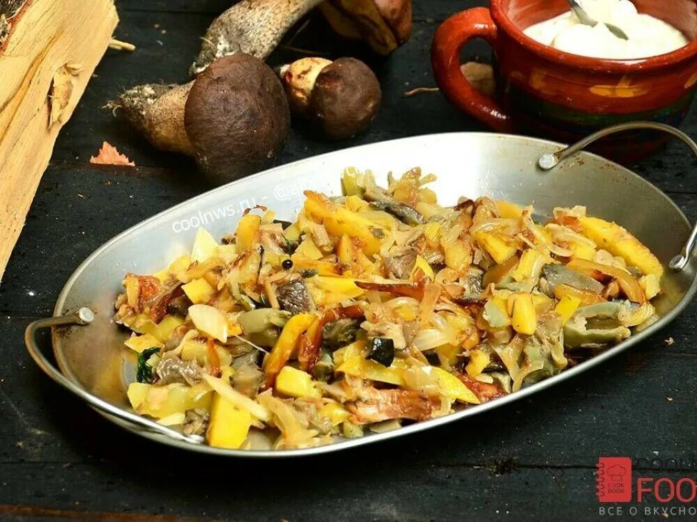 Блюдо жареха. Блюдо жареха. Жаркое на сковороде. Жареха с мясом и грибами. Жареха с мясом и грибами.