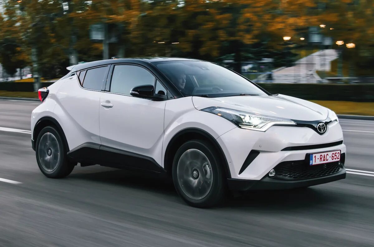 Купить тойоту кроссовер. Тойота кроссовер c-HR. Toyota паркетник Chr. Новый кроссовер Тойота Chr. Тойота c-HR 2017.