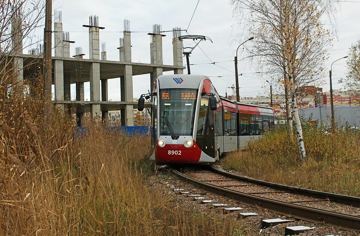 маленький трамвай. самый маленький трамвай. город салават трамвай. красный трамвай евпатория. волчанский трамвай 2023.