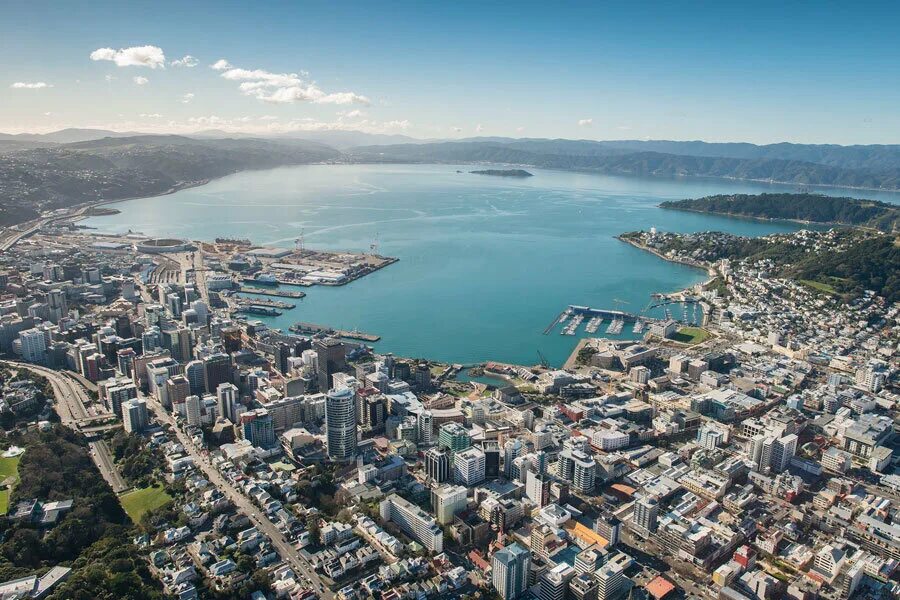 Wellington new zealand. Веллингтон (новая Зеландия). Веллингтон (новая Зеландия) велингтон. Столица- Веллингтон (Уэллингтон). Веллингтон набережная новая Зеландия.