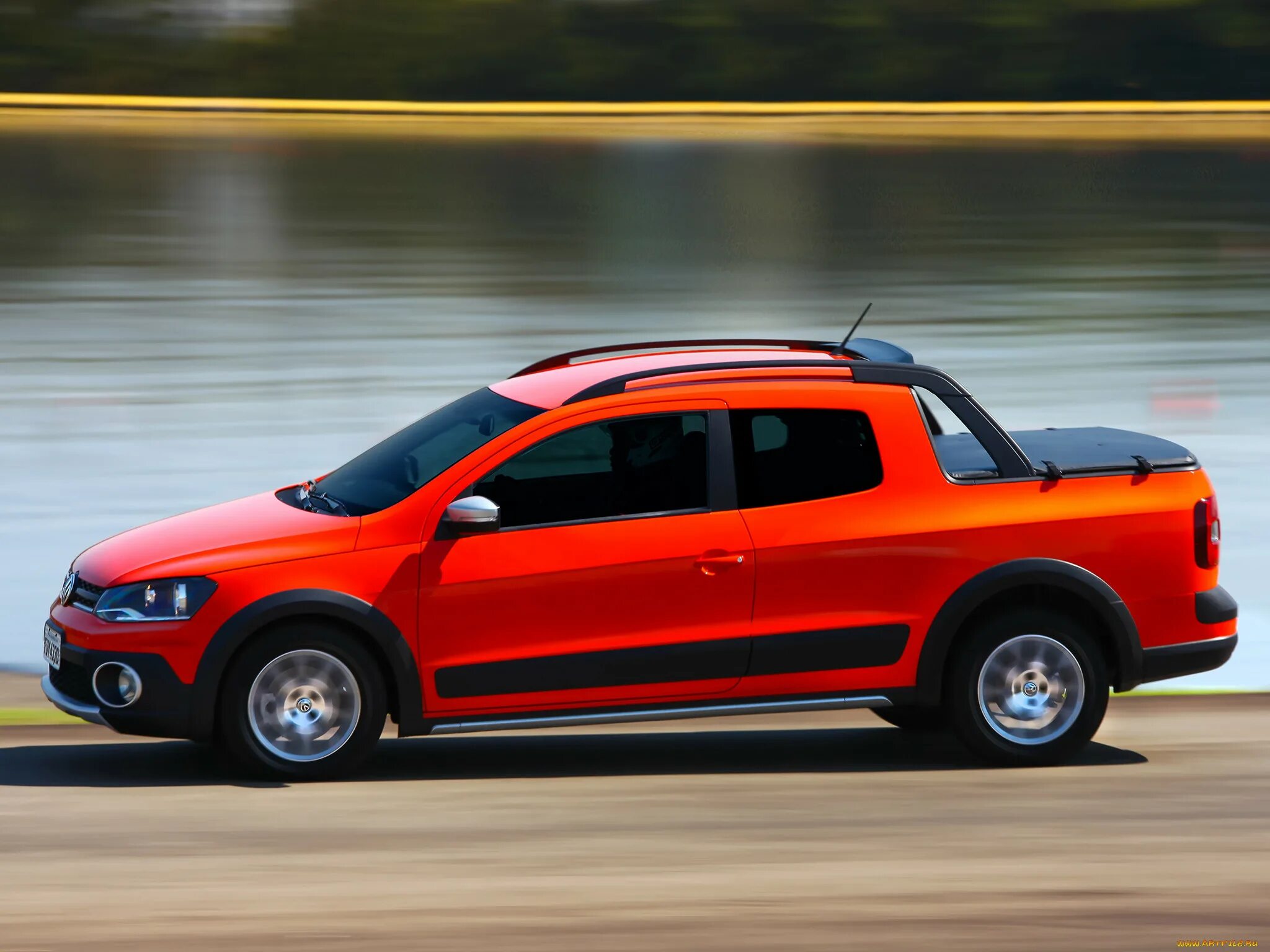 Cross auto. Фольксваген saveiro cross. пикапы volkswagen saveiro. фольксваген пикап красный. фольксваген савейро в россии.