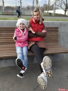 Как кататься на кроссовках роликах