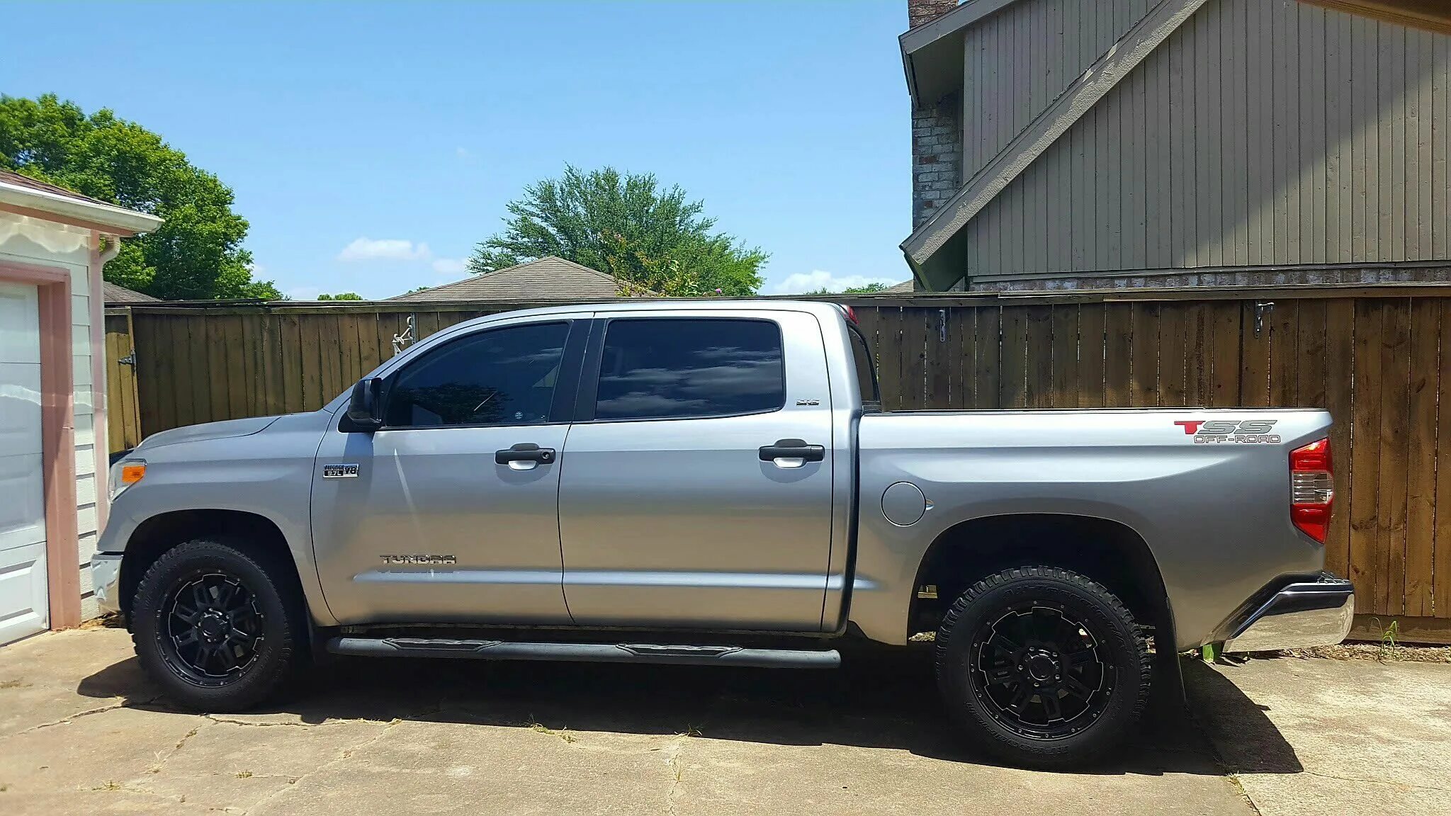 Volkswagen тундра. Toyota tundra pickup. Сколько жрет тойота. Фотон лимитед машина. Jml машина.