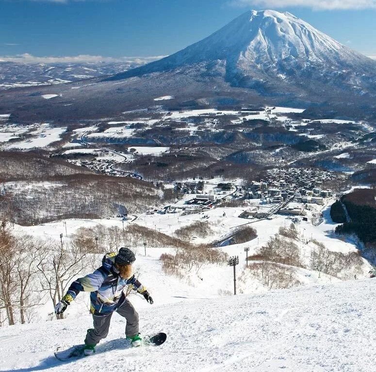хоккайдо нисеко. хоккайдо горнолыжные курорты. хоккайдо сноуборд. нисеко япония горнолыжный. зимний курорт японии.