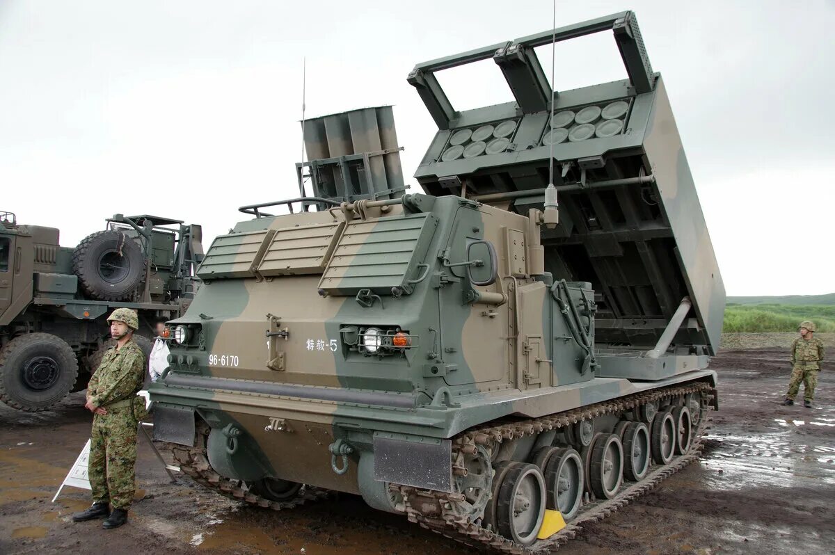 М142 «himars» & м270. M270 atacms. Млрс ракета. Рсзо м270 mlrs. Mgm-140 atacms ракета.