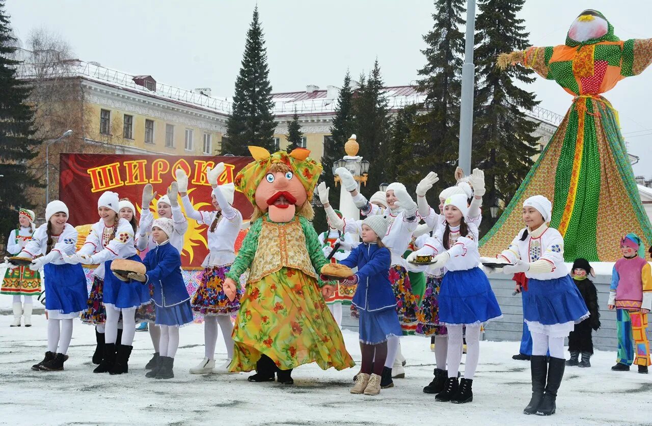 Масленица в одинцовском районе. Масленица Усть Илимск. Масленица на площади. Русские народные гуляния. Площадь народных гуляний.