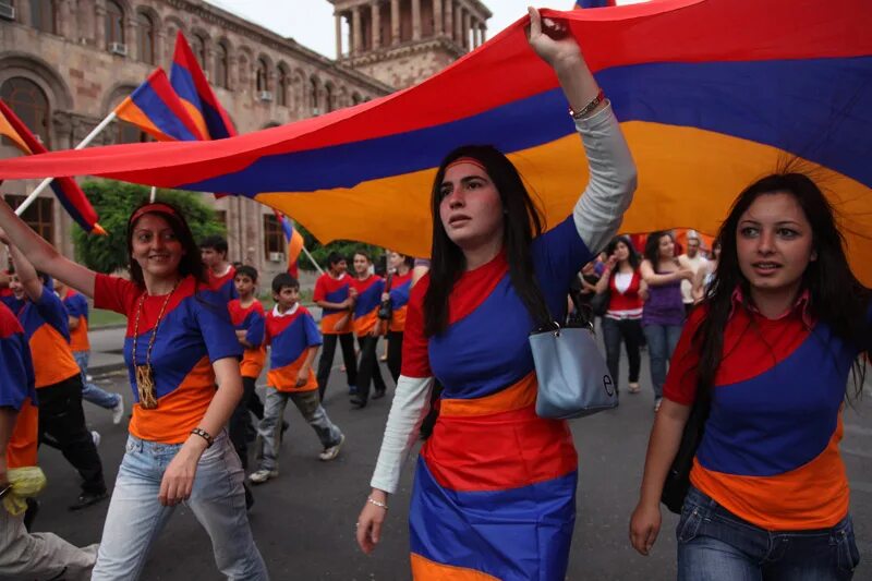 Ереван дата. День независимости Армении 21 сентября. День независимости Армении 1991. Флаг Армении. День государственного флага Армении.