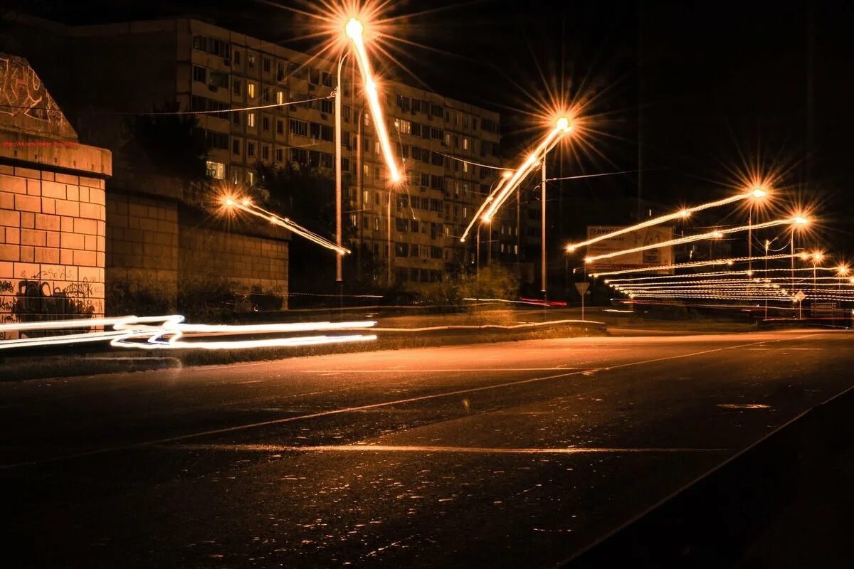 Что будет завтра ночью. Ночной май. мегаполис ночью томск. ночь май картинки.