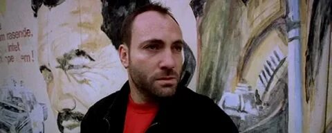 Истекающий кровью 1999