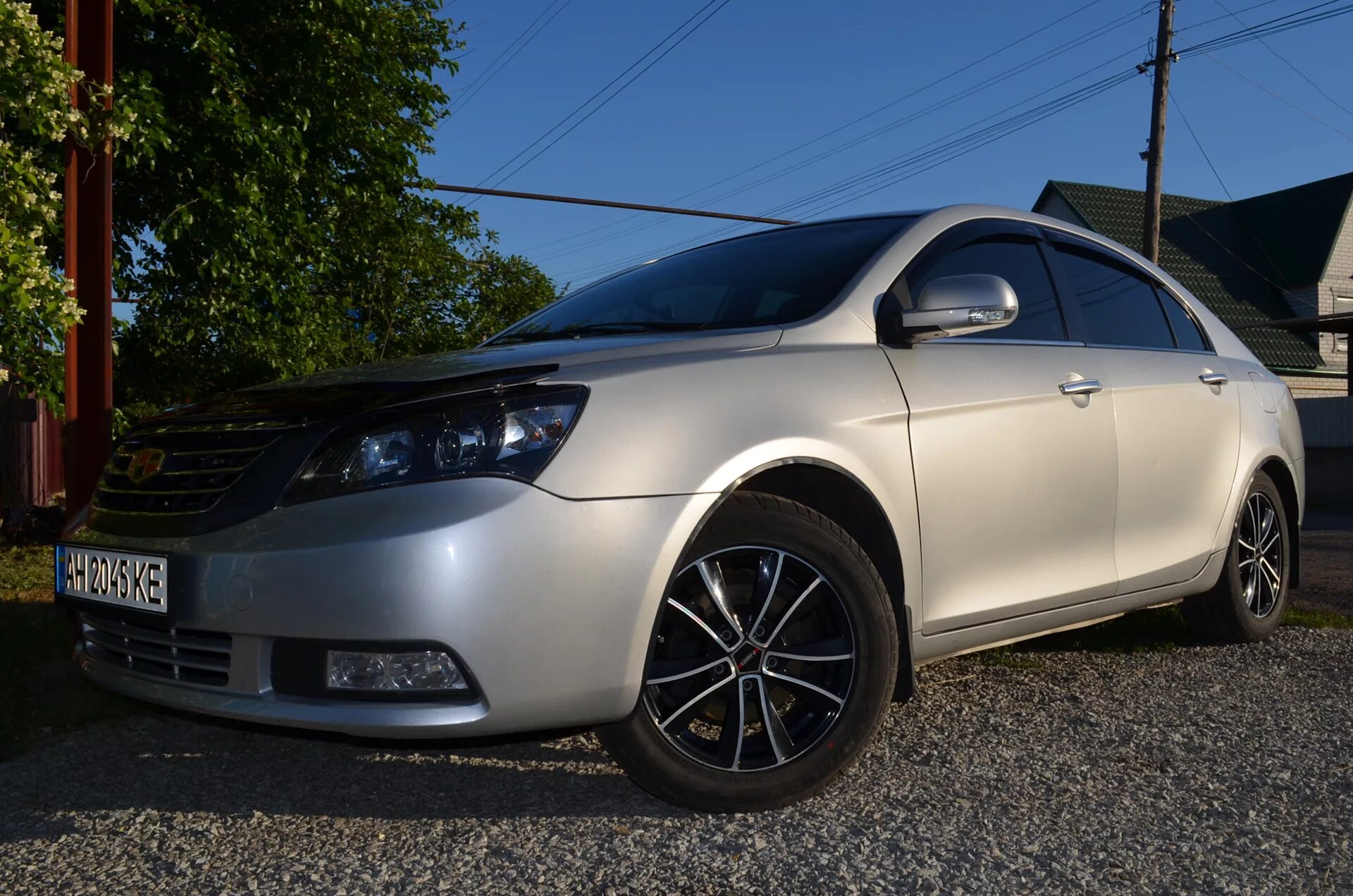 Geely emgrand fe-2. Geely emgrand ec7 на дисках. Колеса джили эмгранд. Geely emgrand ec7 колеса на 17. Geely emgrand ec7 колеса.