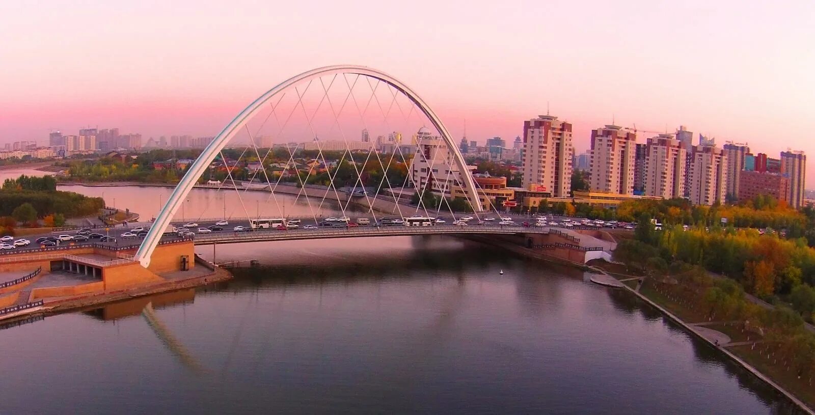 Атырау мост. Мост атырау в астане. пешеходный мост астана. мост рамстор астана.