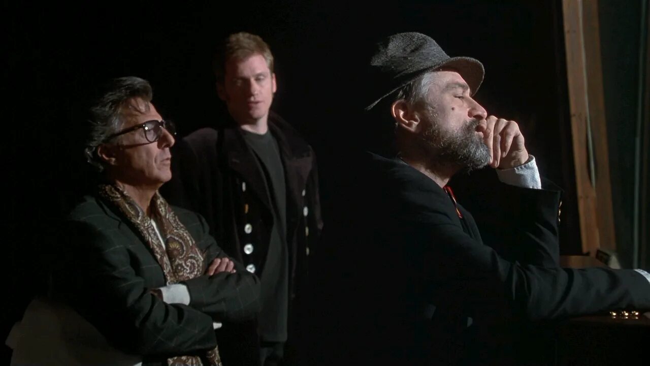 де ниро плутовство. плутовство (wag the dog) 1997. плутовство или хвост виляет собакой 1997. плутовство хвост виляет собакой. плутовство.