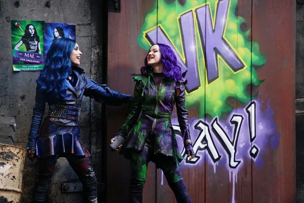 Мэл Наследники 3. Наследники descendants 3. Наследники дисней полностью