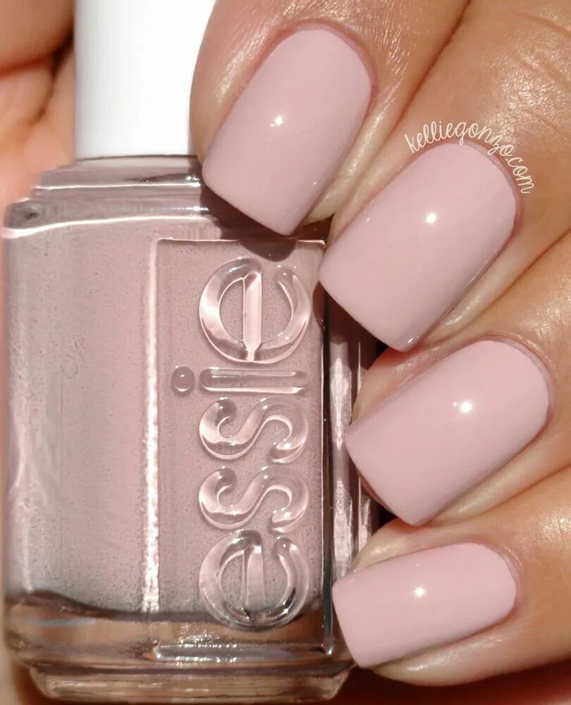 Плотный лак. Лак Эсси нюдовые оттенки. Essie гель лак для ногтей. Essie палитра. Essie 61.