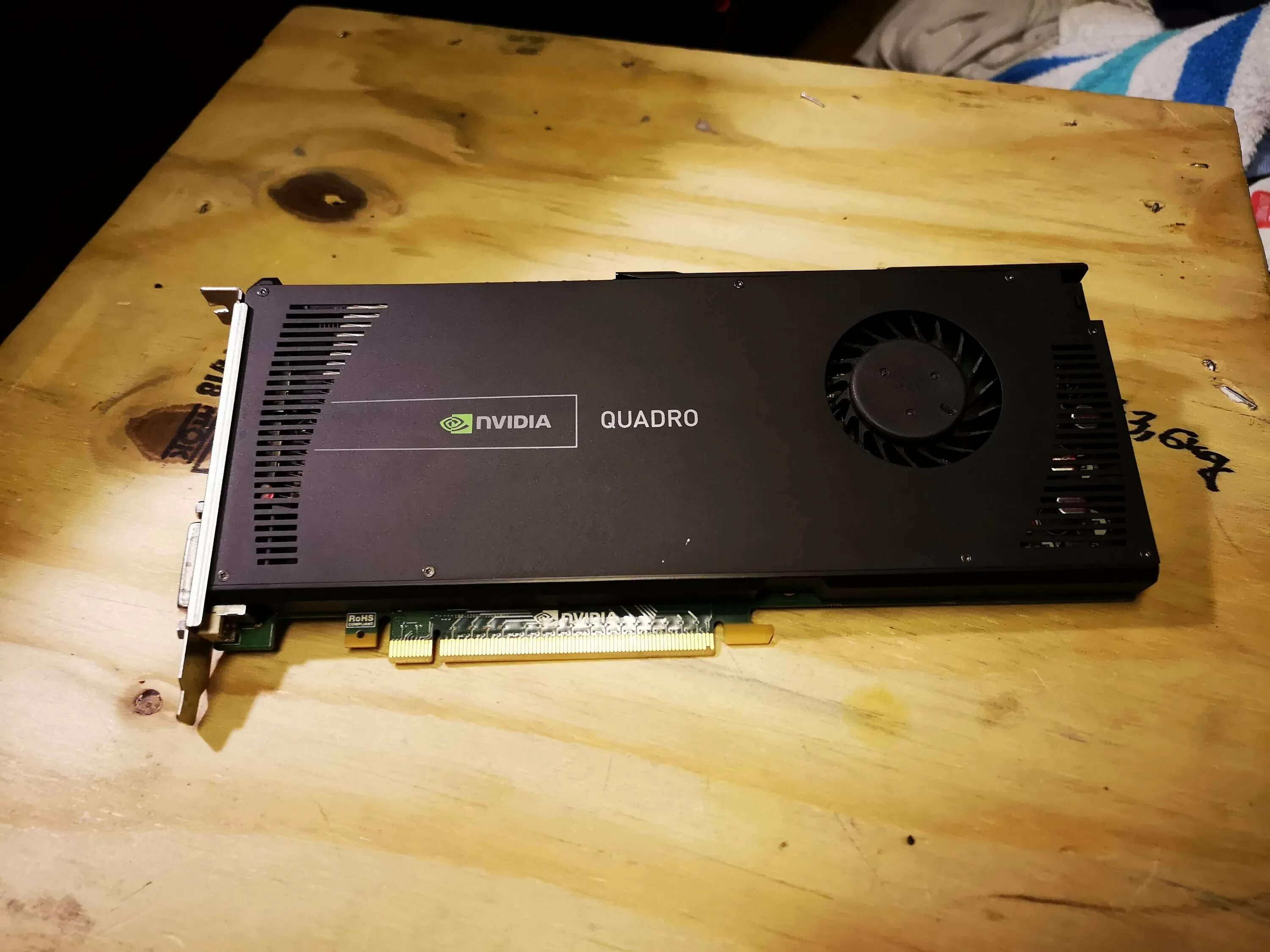 Nvidia quadro 4000. Quadro 4000. NVIDIA p348.