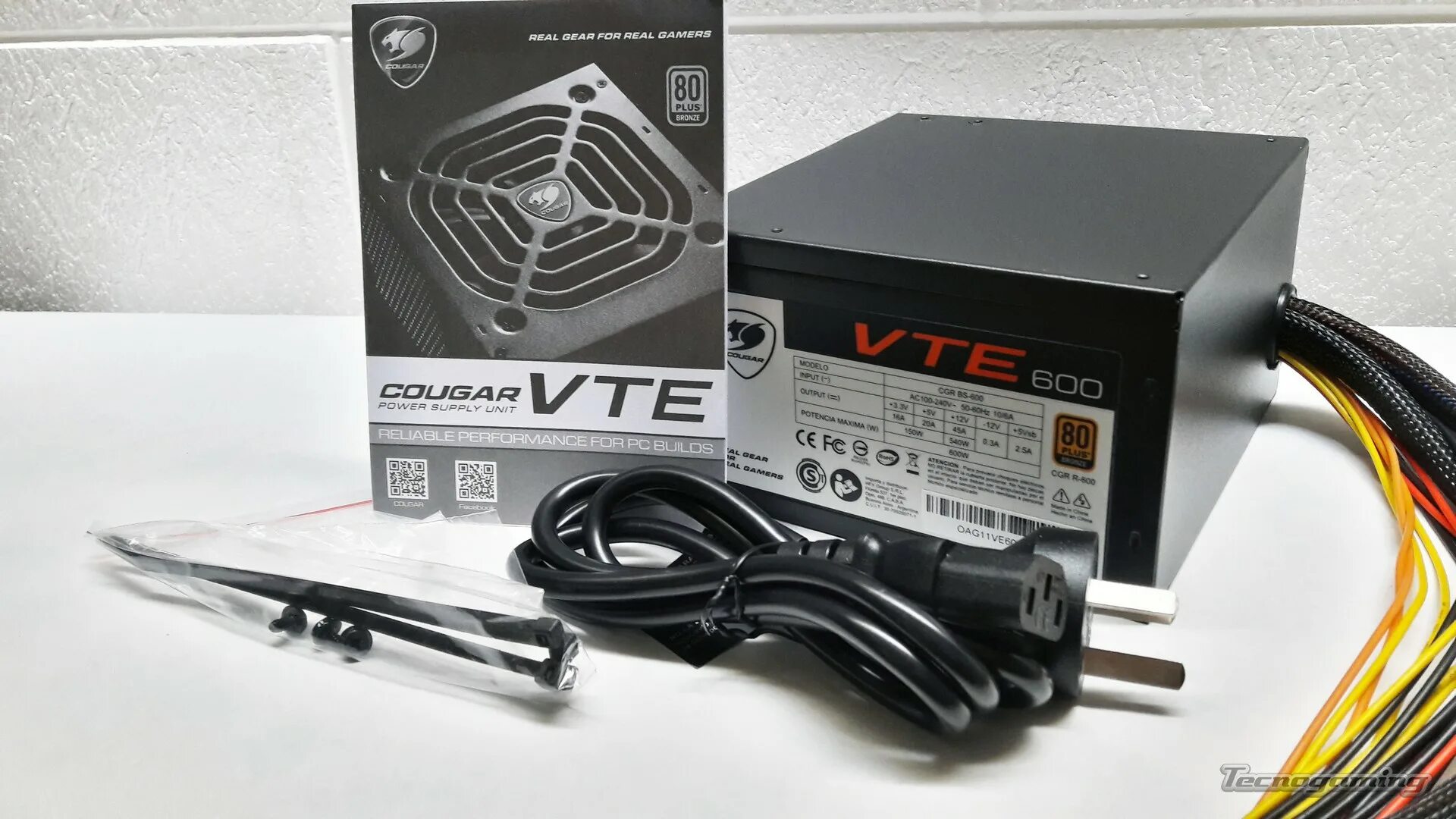 Бп cougar 600w. Блок питания cougar vte x2 600. cougar vte 600w. блок питания cougar 650w vte x2. cougar 600w 80 bronze.
