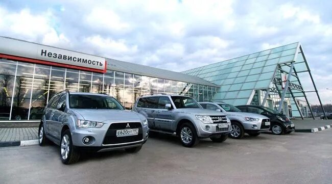 Мицубиси тула. Митсубиши Моторс Модельный ряд. Mitsubishi Motors автосалон. Автосалон Мицубиси центр Петрозаводск. Major Mitsubishi Новорижский.