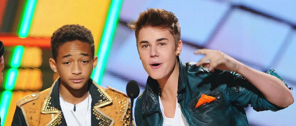 Джейден Смит и Джастин Бибер 2021. Justin Bieber и Jaden сейчас. Jaden Smith Justin Bieber paired clothes. Джастин Бибер и Джейден Смит фото. Джейден смит деятели культуры и искусства сша