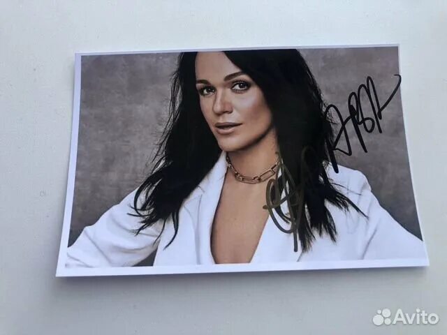 Нюша певица фото. Автограф певицы. Автограф певицы. Автограф певицы. Автограф димы билана.