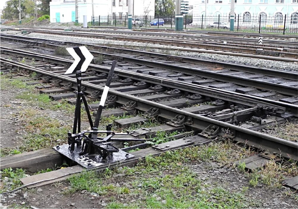 Device rails
