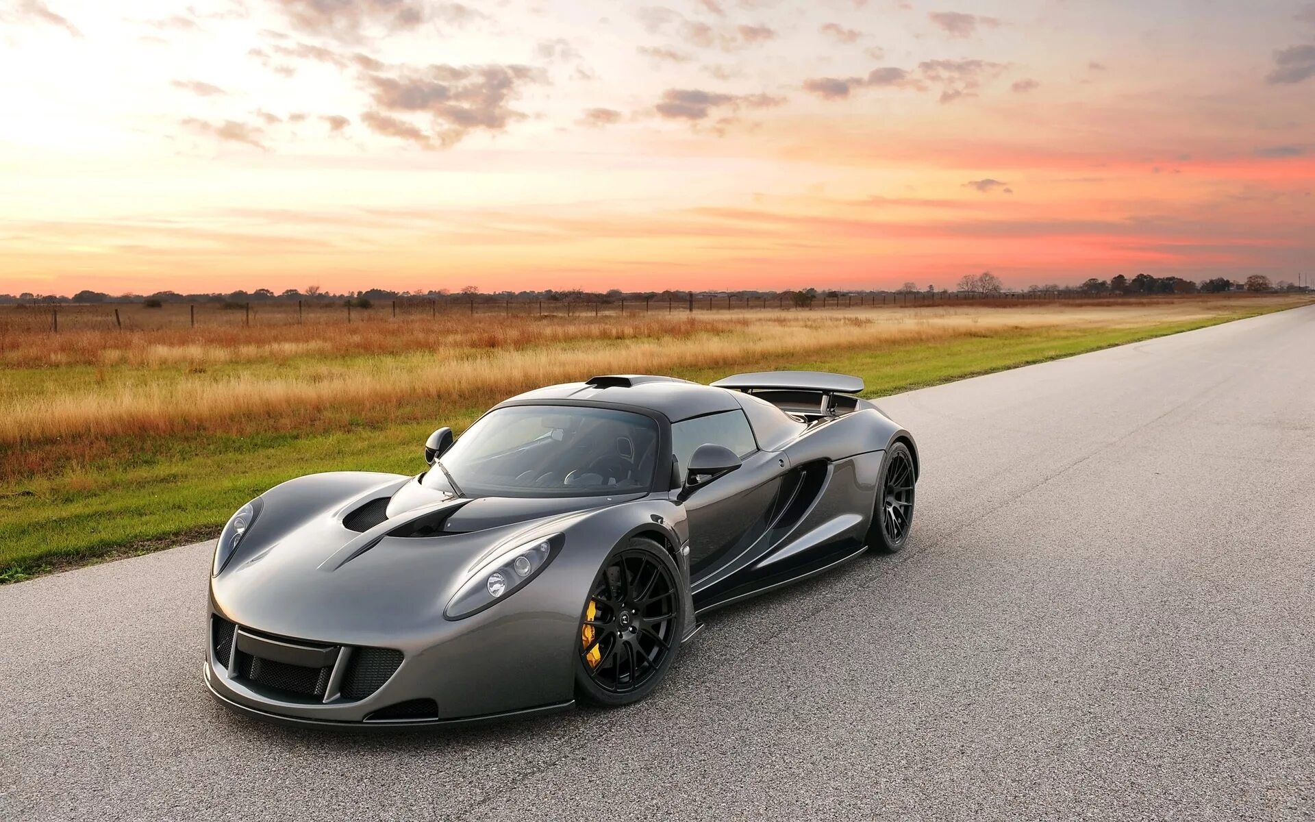 Super car. Машина Hennessey Venom gt. Суперкар Хеннесси Веном. Хеннесси Веном gt. Hennessey Venom gt 2020.