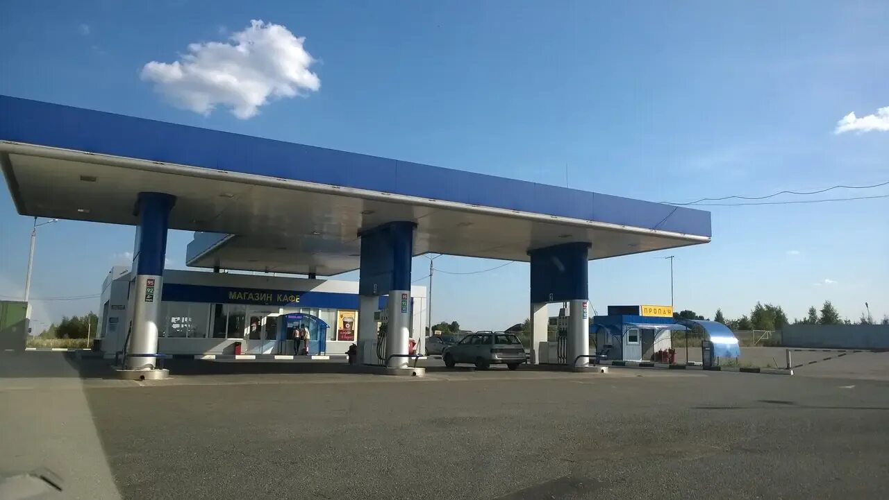Азс места отдыха на трассе. 127 км м4 азс газпромнефть. 43 км москва дон трасса заправка. Азс на м4 дон. Adblue на азс газпромнефть.