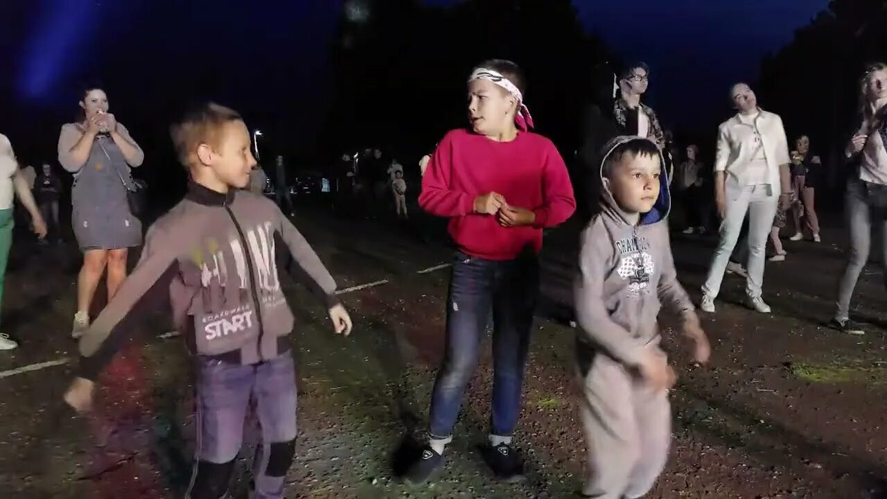 Песня сегодня дискотеку закопал