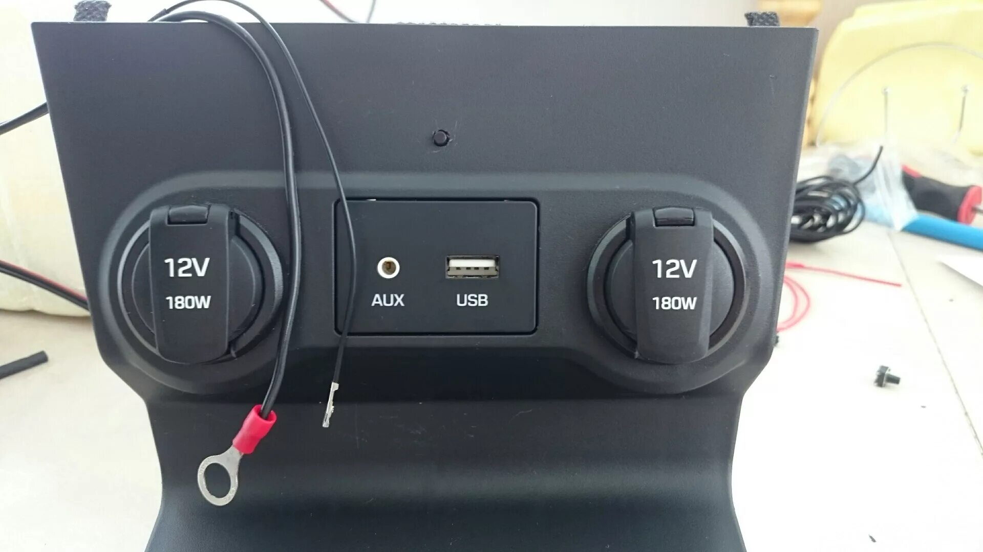 Usb solaris. Разъем aux+usb для hyundai solaris. hyundai solaris 2013 aux разъем. блок usb aux solaris 2017. разъем usb для hyundai solaris.