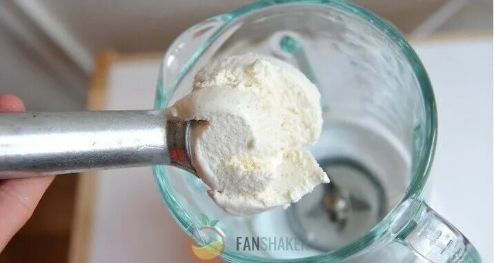 Мягкое мороженое в блендере. Как сделать мороженое без блендера. Банановое мороженое без блендера и миксера. Лёгкое мороженое без блендера без сливок. Диетическое мороженое без сахара.