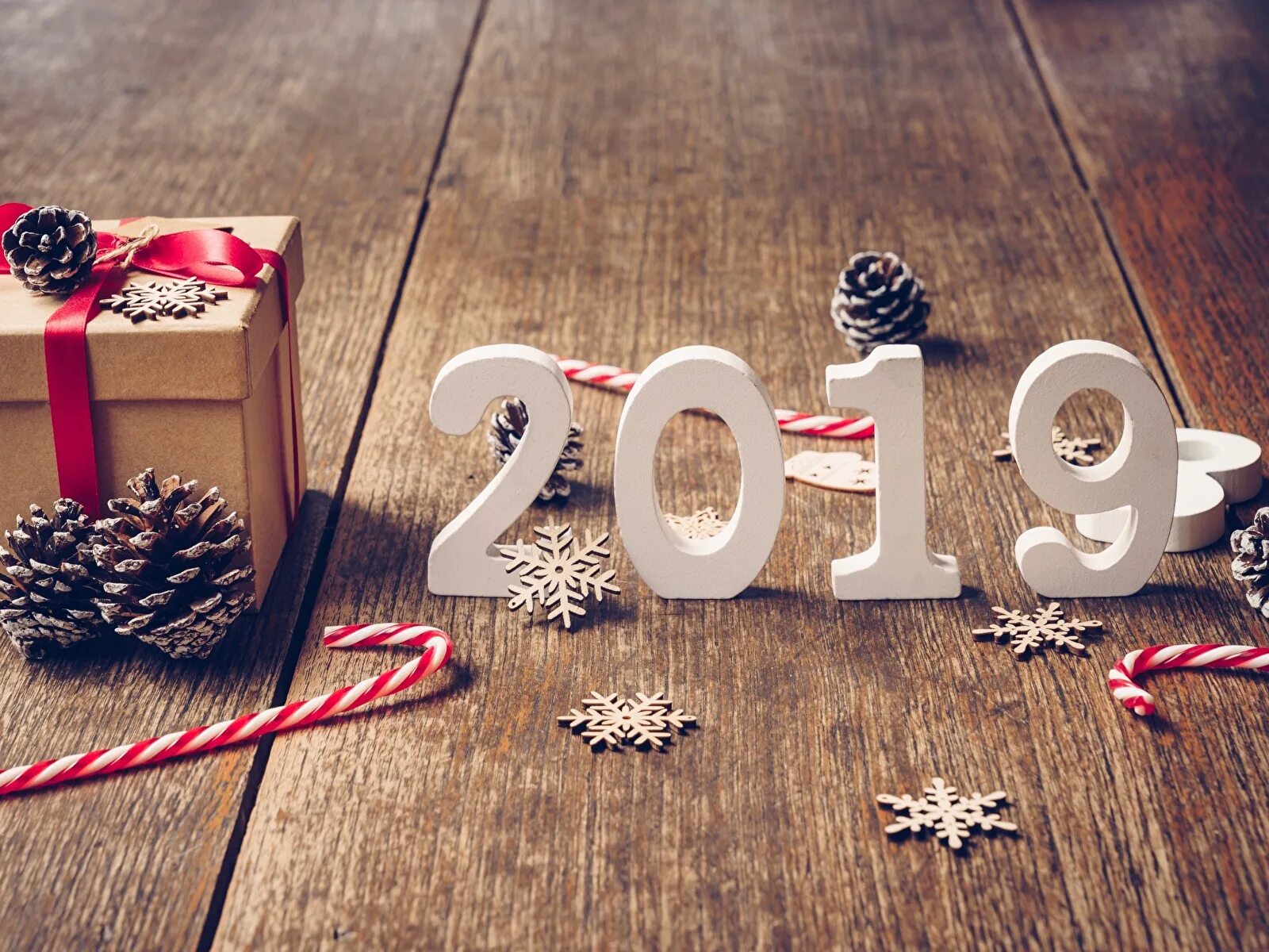 Фон в новогоднем стиле. Новый год надпись. Новый год 2019 фото. Новый год 2019 картинки. Год свиньи.