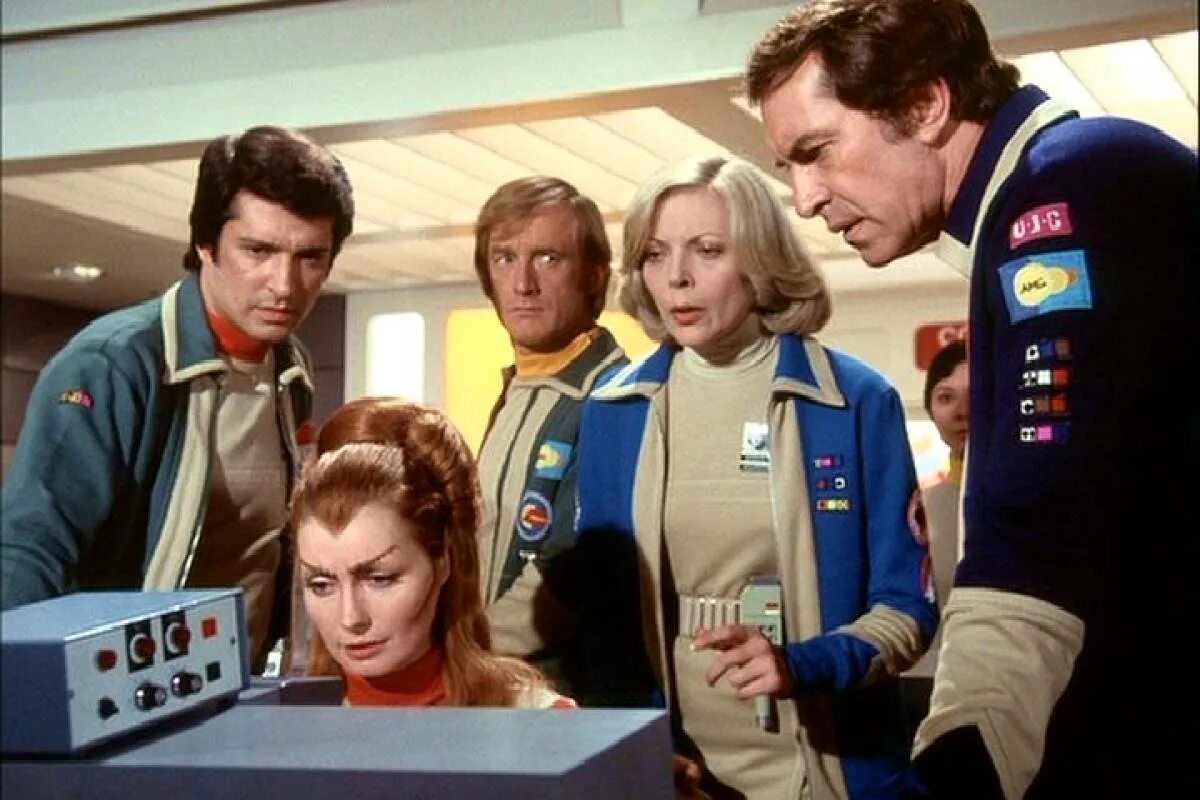 Space 1999. Outer space (1999). Space 1999 maya. Тв 1999. Тв 1999.