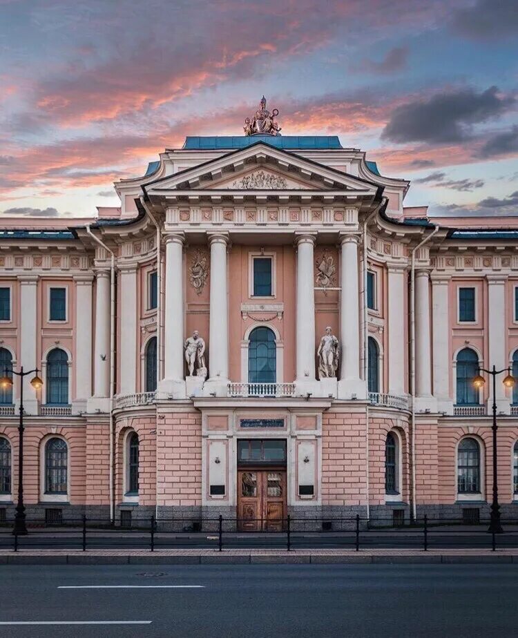 Художественный институт спб. Художественный институт спб. Спб академия художеств репина. Художественный институт спб. Питер художественная академия штиглица.