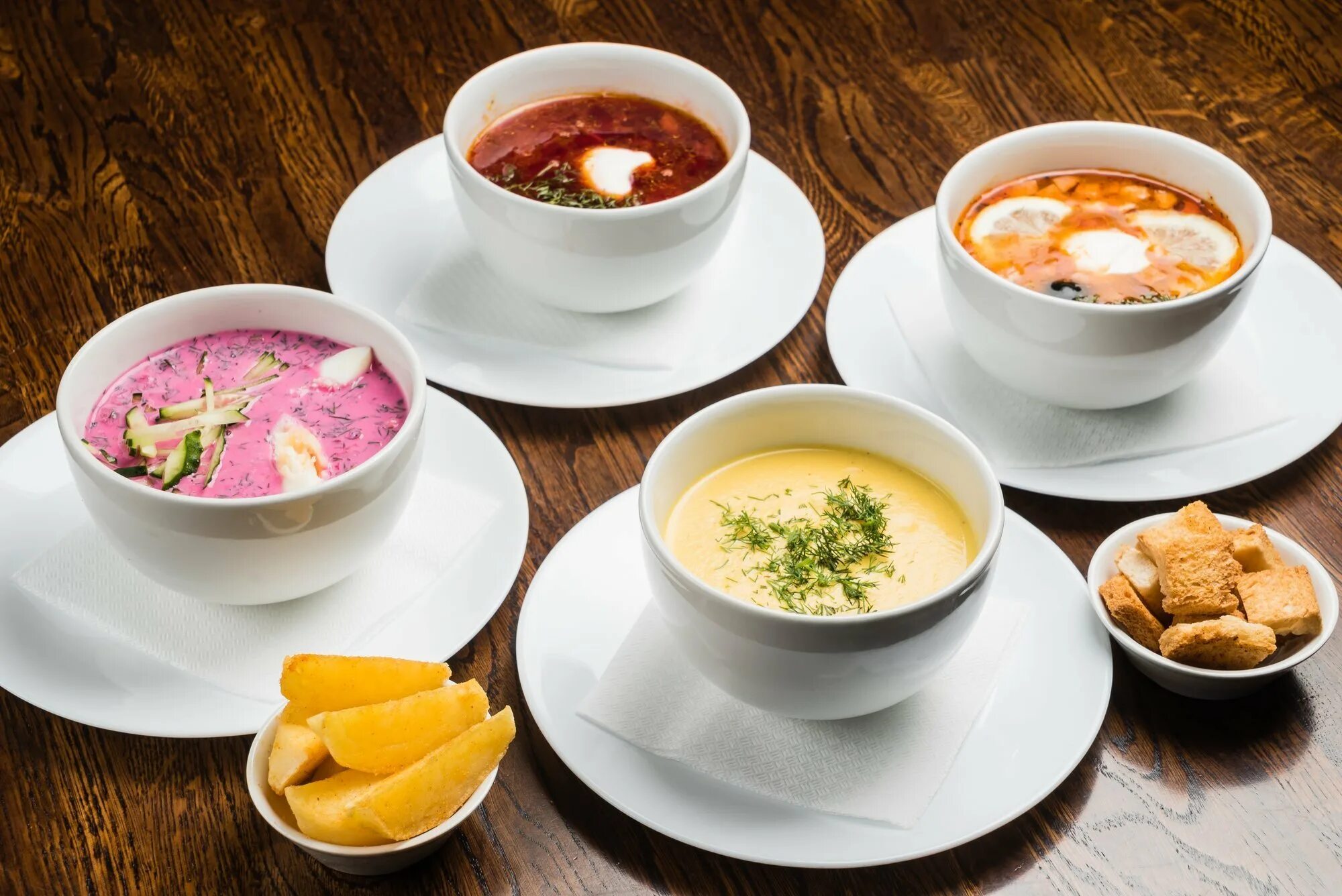 Обед чашка. Супы разные. Ассортимент холодных супов. Красивый суп. Первые блюда.
