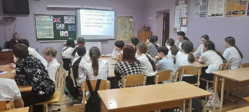 Школа 26 киров директор школы. Учителя 46 гимназии. Учителя 46 гимназии. Школа 42 киров. Учителя 46 гимназии.