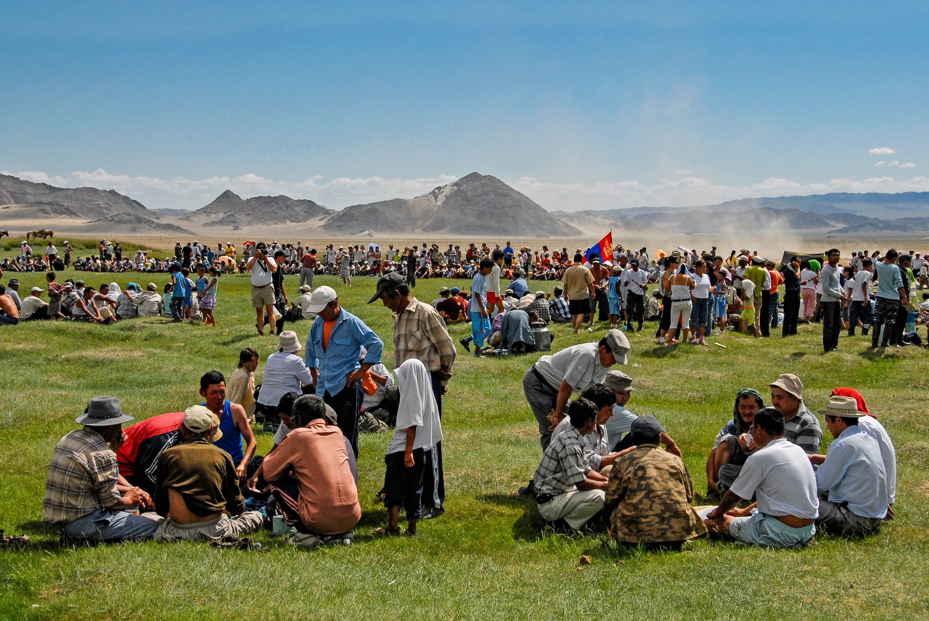 Время в монголии сейчас. Наадам Улан-Батор. Хасар Монголия туризм. Монголия для туристов. Познавательный туризм в Монголии.