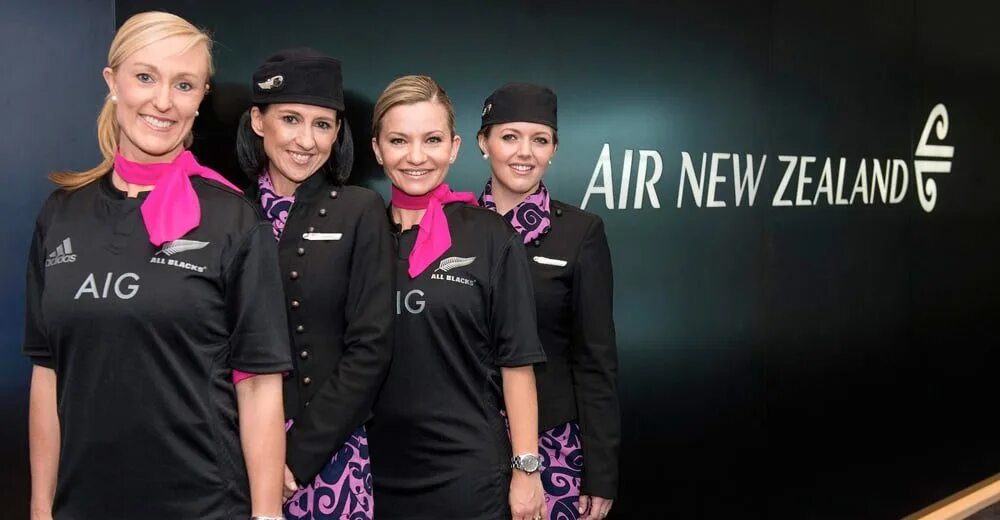 Made in new zealand. Air New Zealand стюардессы. Air New Zealand Cabin Crew. Униформа Air New Zealand. Air New Zealand бортпроводники.