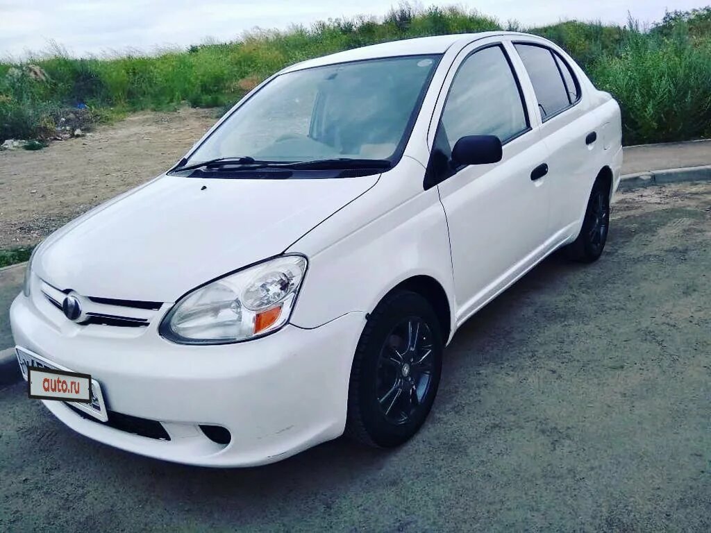 Купить тойоту плац. Тойота Платц 2003. Toyota Платц 2003 белая. Тойота Платц 2003 год. Белый Платц Тойота Платц.