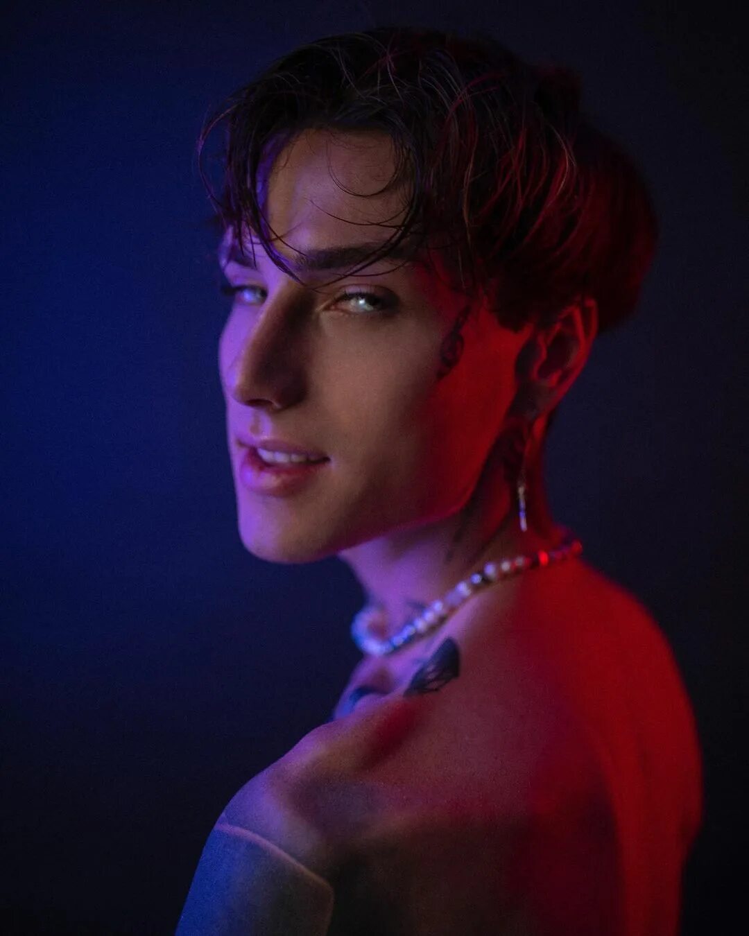 иван ржевский мармеладный дом клип. мармеладный дом xolidayboy иван ржевский. исполнитель песни мармеладный дом. иван ржевский мармеладный. мармеладный дом xolidayboy текст.