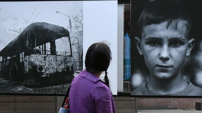 Защитники детства марова. Защитники детства. Детство Москва. Фотовыставка посмотри в глаза Донбассу.