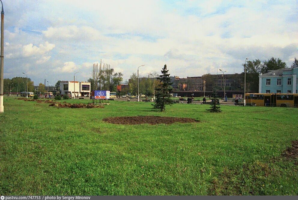 Поля НИИОХ Мытищи. Парк Леонидовка Мытищи. Станция Мытищи 1990. Мытищи 2000х.